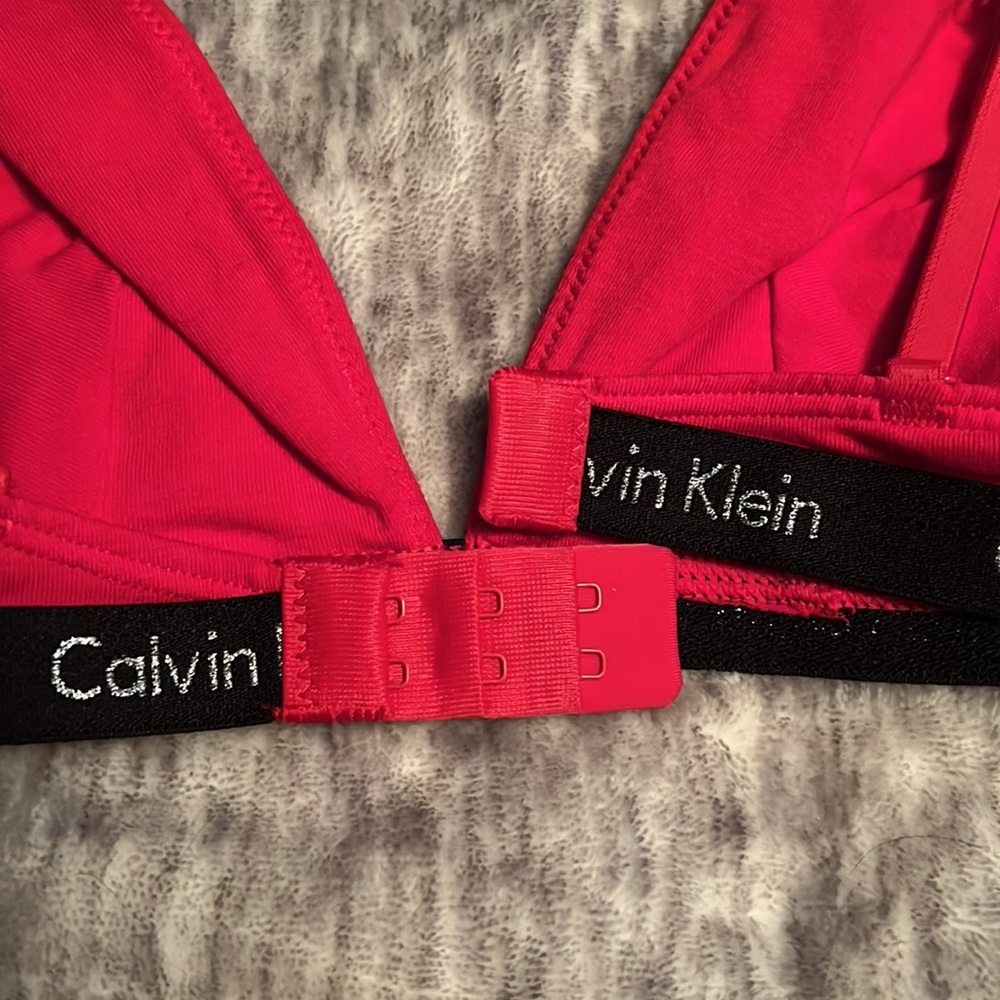 Calvin Klein Unlined Triangle Bra - Picture 6 of 6